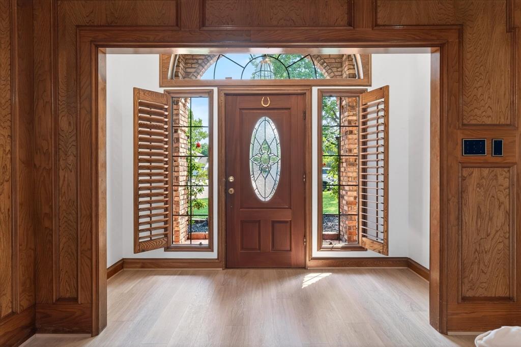 543 Indian Creek Drive