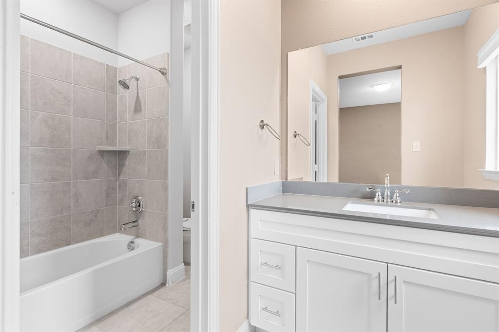 Venetian At Weston, Ph 1 - Residential