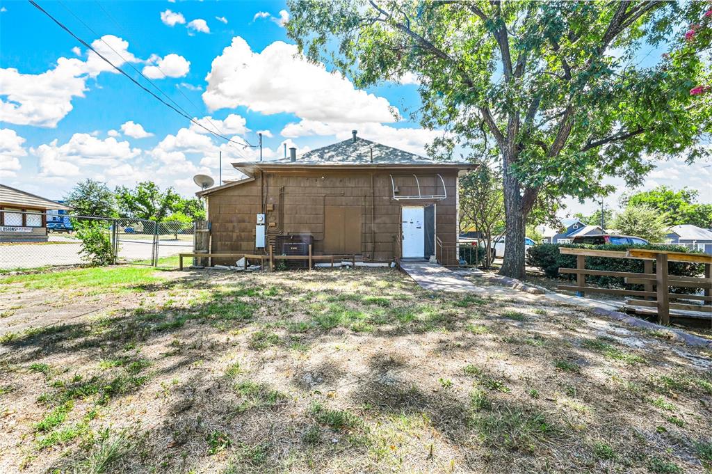 2825 E Rosedale Street