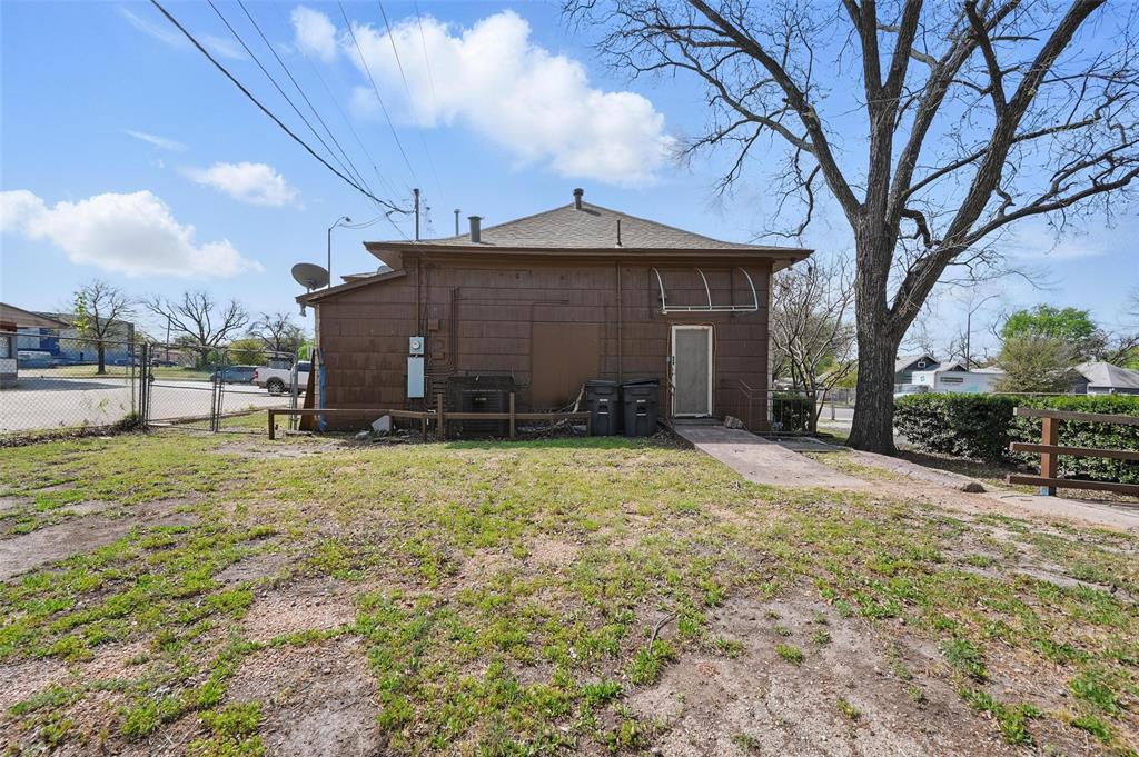 2825 E Rosedale Street