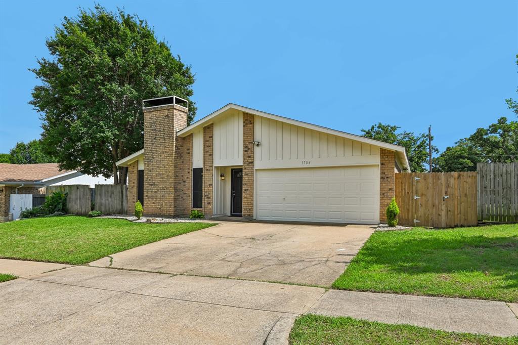 3704 Fort Hunt Drive