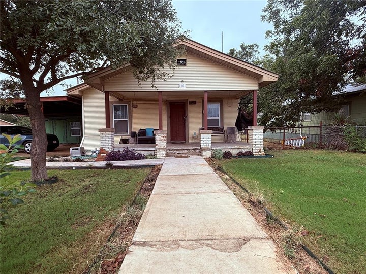 Photo 1 of 40 — 1201 W 5th Street, Baird, TX 79504