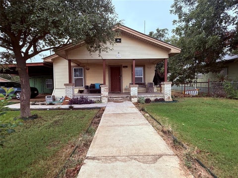 Photo of 1201 W 5th Street, Baird, TX 79504 (MLS # 21398770)