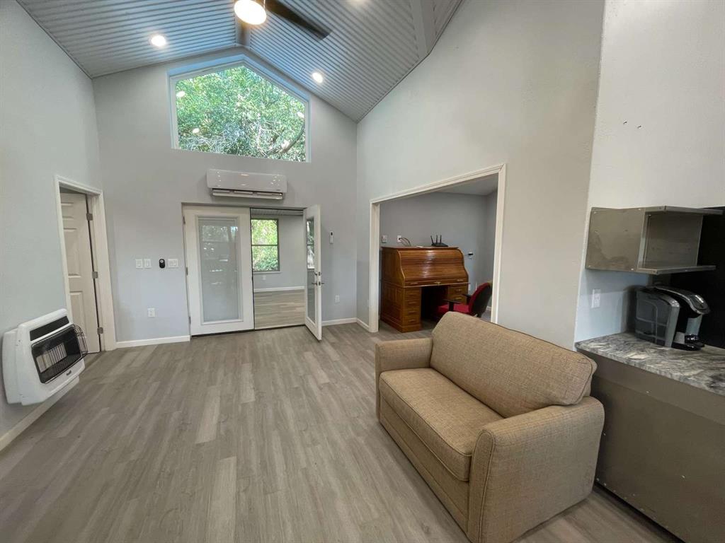 East End Garden - Residential