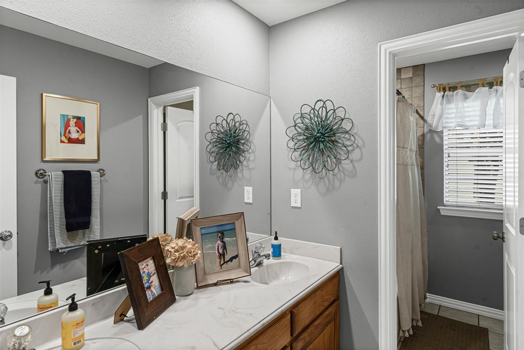 Aledo, Texas 76008, United States, 4 Bedrooms Bedrooms, ,2 BathroomsBathrooms,Residential,Active,215755