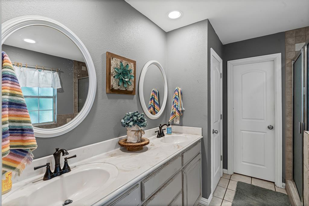 Aledo, Texas 76008, United States, 4 Bedrooms Bedrooms, ,2 BathroomsBathrooms,Residential,Active,215755