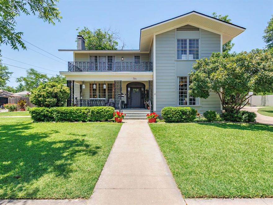This beautifully remodeled 5 bedroom, 4.5 bath home is a rare find offering space, style & functionality all in one. Situated on a large corner lot in the heart of Coleman, this location provides easy access to everything the city has to offer! Step inside to discover a generous floor plan featuring two living areas complete with charming accents, a spacious dining room & open-concept kitchen that creates the perfect space for entertaining & families alike. Both the roof & dual central heat & air units have been recently replaced, as well as countless thoughtful updates that keep both comfort & efficiency in mind. Home has recently been professionally leveled & seamless gutters have been added.  Outside, you'll find a detached three-car garage that includes a storeroom & greenhouse ideal for hobbies such as gardening & extra storage. Wood fenced backyard offers privacy and includes an expansive patio area to enjoy!