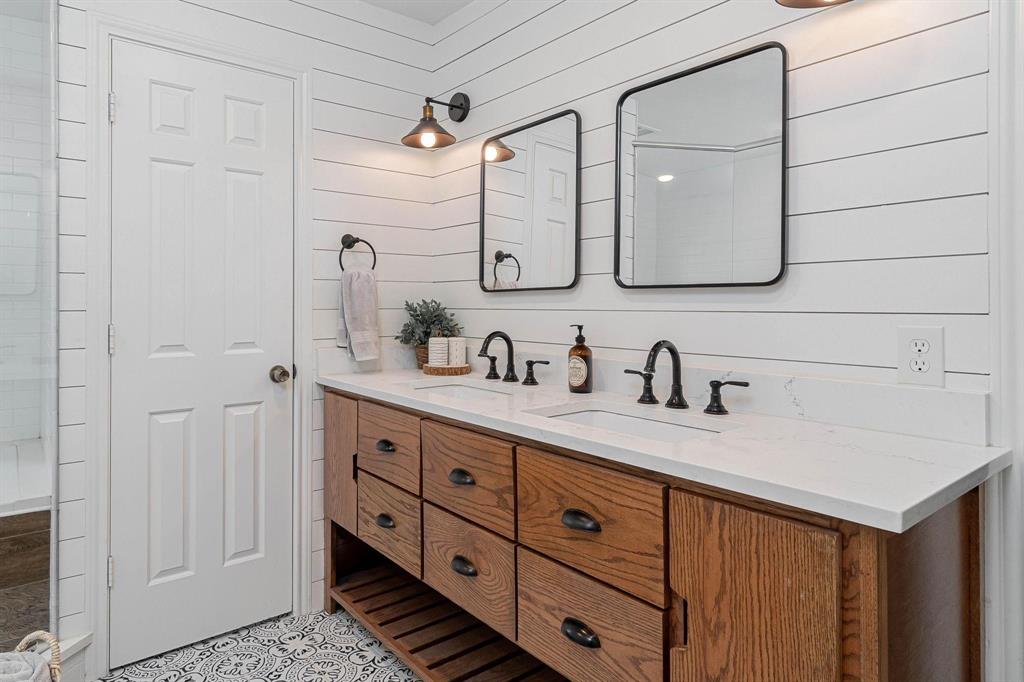 River Oaks - Residential