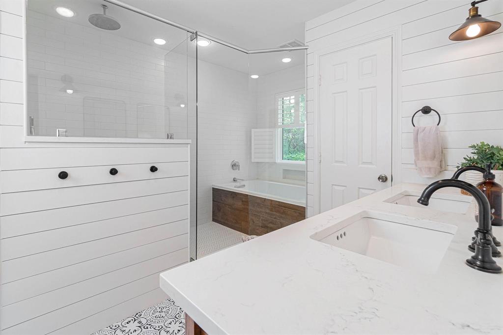 River Oaks - Residential