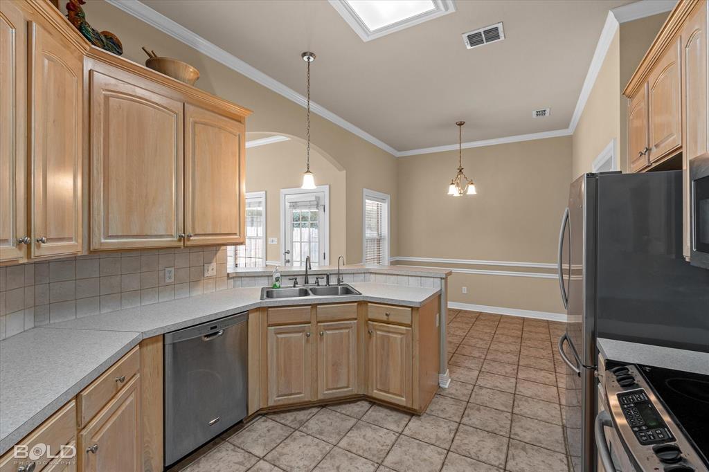 Haughton, Louisiana 71037, United States, 3 Bedrooms Bedrooms, ,2 BathroomsBathrooms,Residential,Active,196317