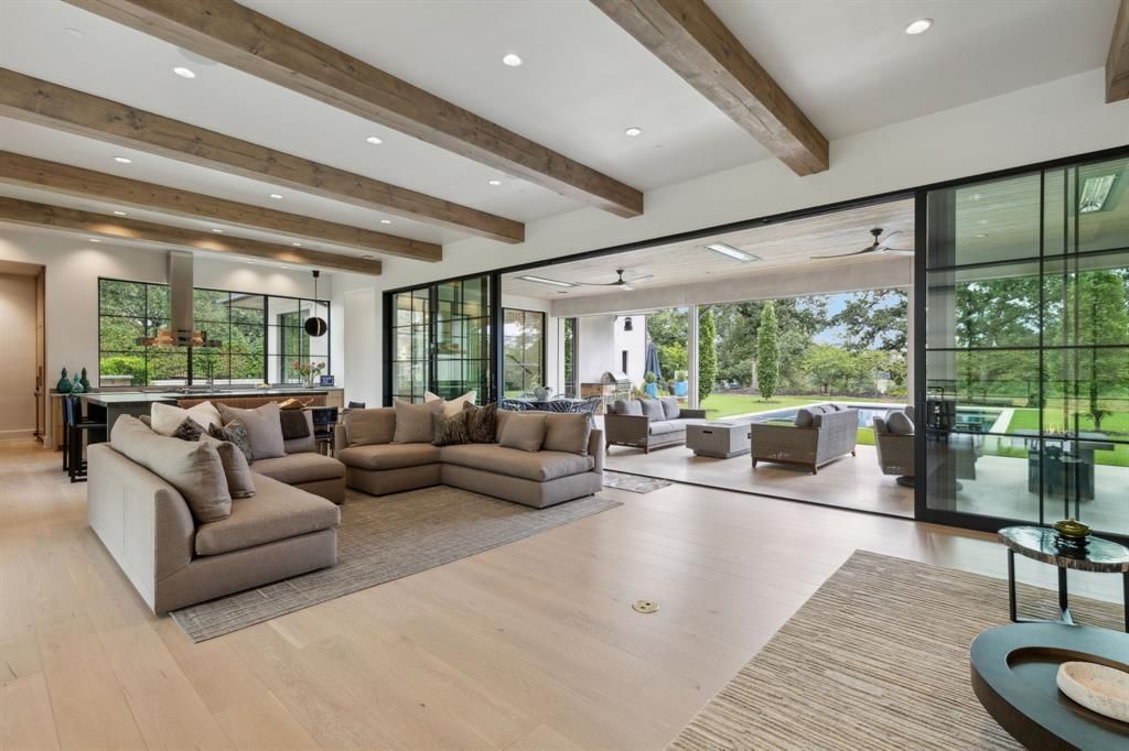 Photo of 1502 Bluffview Drive, Westlake, TX 76262 (MLS # 21157739)