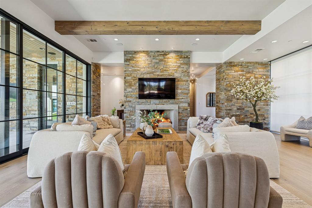 1502 Bluffview Drive