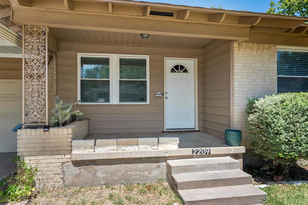 2209 Costa Mesa Drive