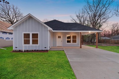 A home in Payne Springs