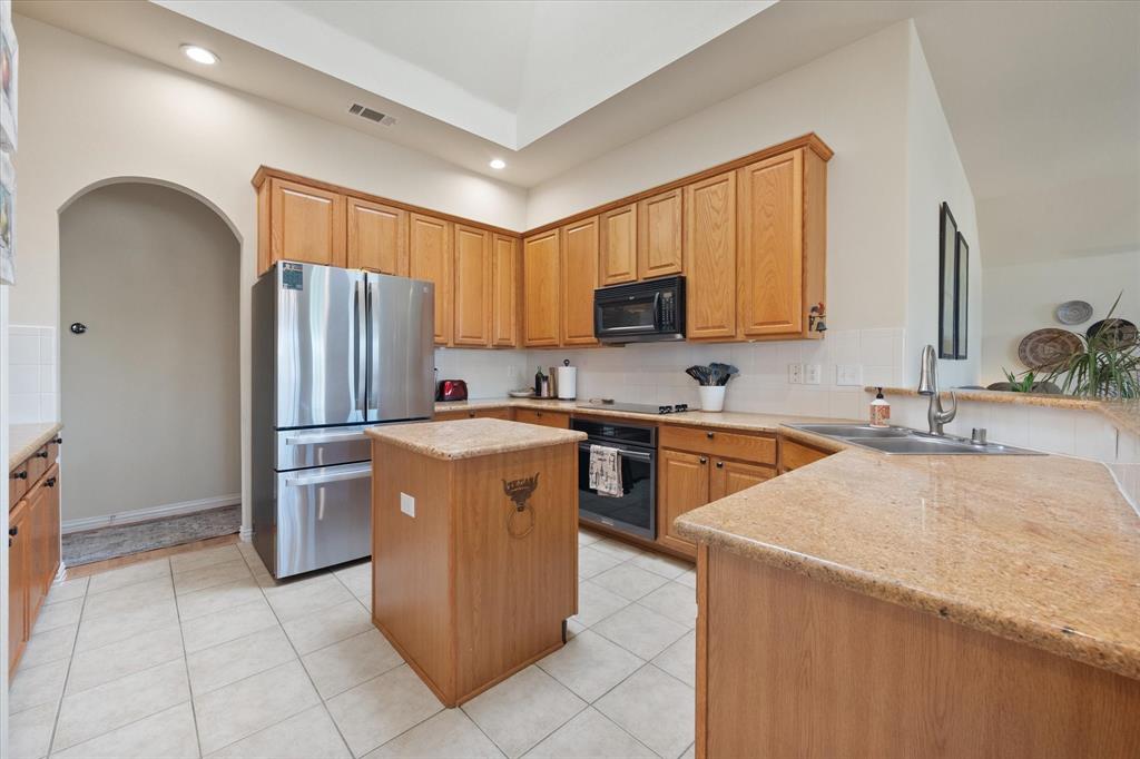 8821 Mallory Court