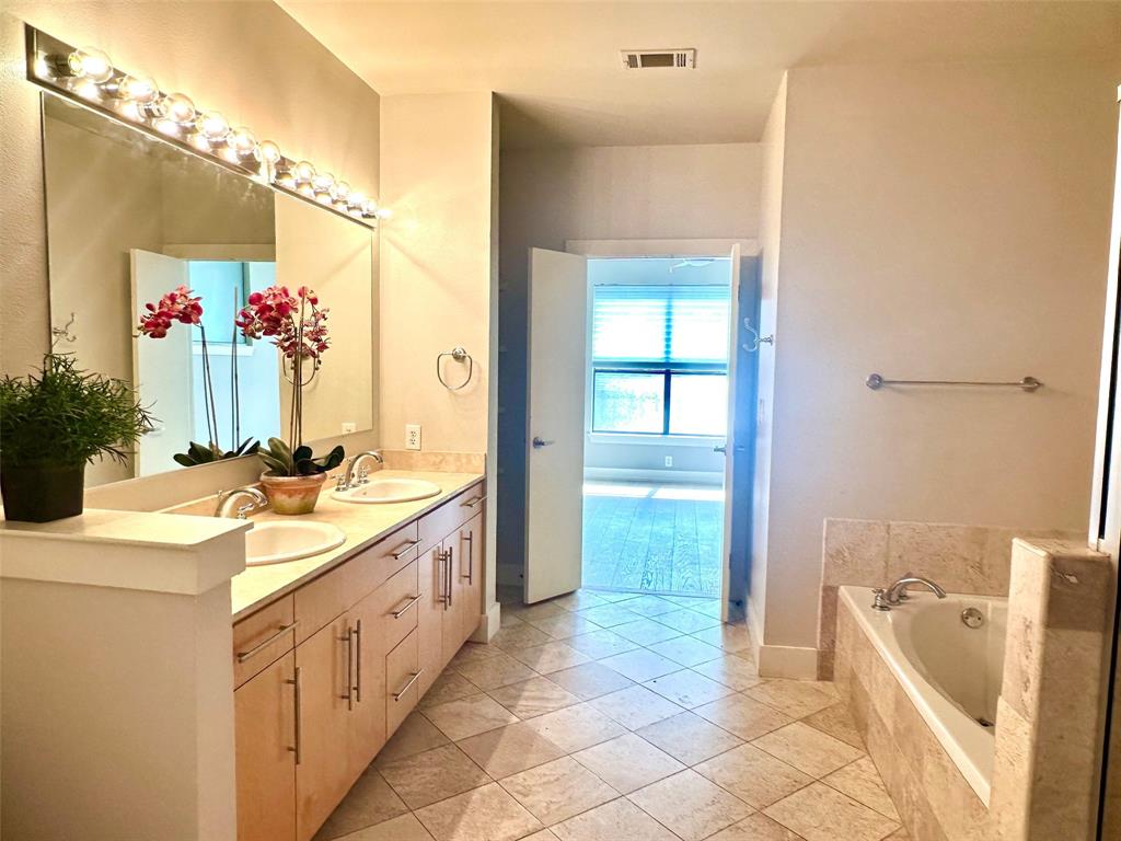 Sullivan Gilbert Condos - Residential Lease