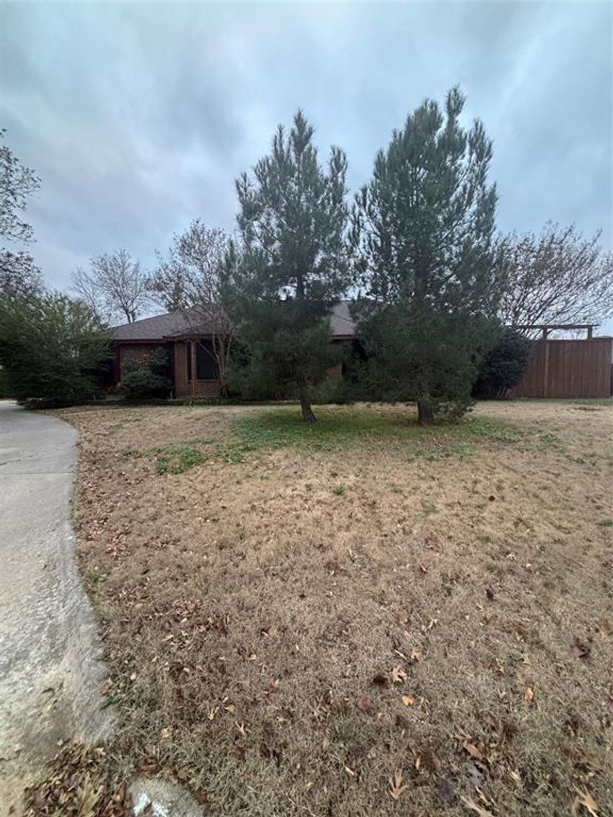 This 3-bedroom, 2-bath home in Krum offers instant equity potential and a rare backyard ADU, perfect for extra bedrooms, a mother-in-law suite, rental income, or multigenerational living. FHA, VA, and Conventional buyers welcome. The 1,396 sq ft home, built in 1987, needs cosmetic updates only. Major systems are updated, including a 2018 roof and HVAC replaced in 2023. Spacious 6+ car driveway provides plenty of parking. Homes in the area are selling for over $320,000, making this a strong value-add opportunity. Being sold AS IS, with a buyer looking to close quickly.
For showings or additional info, please contact me at (951)232-7791