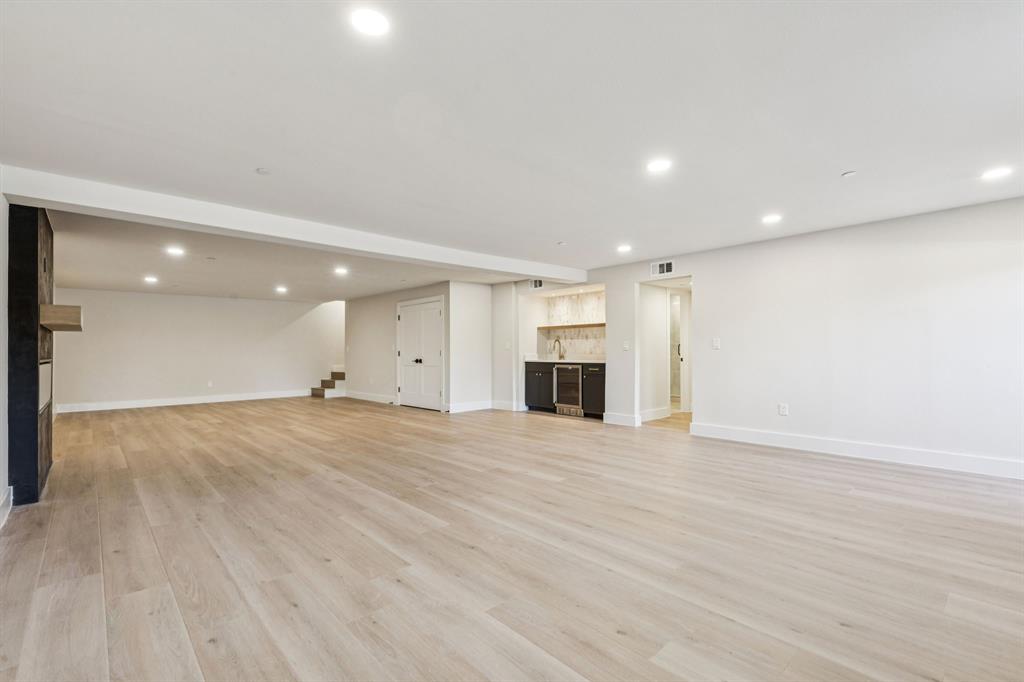 River Oaks - Residential