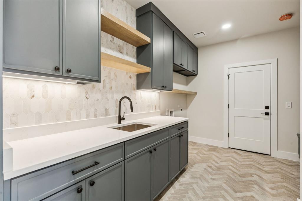 River Oaks - Residential