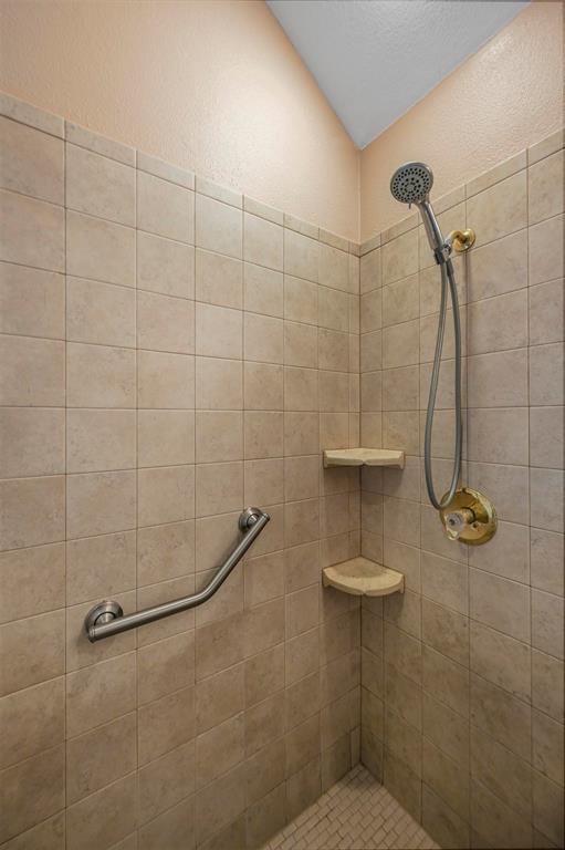 Decordova Bend Estate - Residential