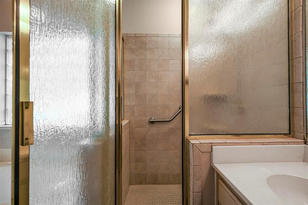 Decordova Bend Estate - Residential