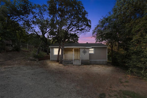 1811 HIDDEN VALLEY RD, GRANBURY, TX 76049 - Image b3e81f13ceb96ed36b869f8bbf68dbc9/2663058667