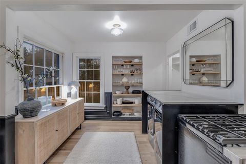 Tiny photo for 6511 Gaston Avenue, Dallas, TX 75214 (MLS # 21120590)