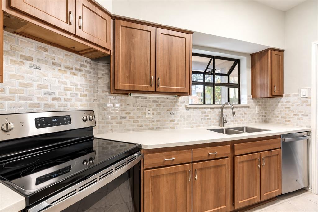 3101 Townbluff Drive 1013