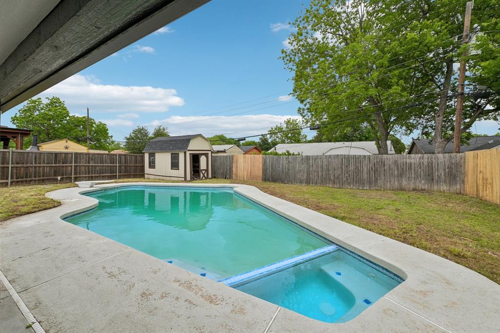 Country Club Estates - Residential