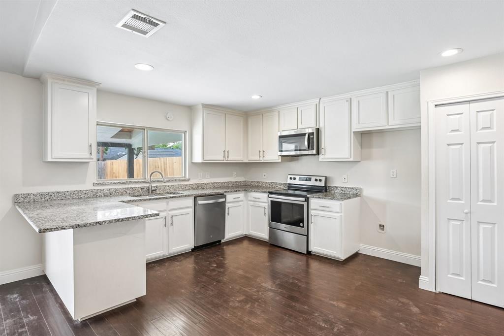 Country Club Estates - Residential