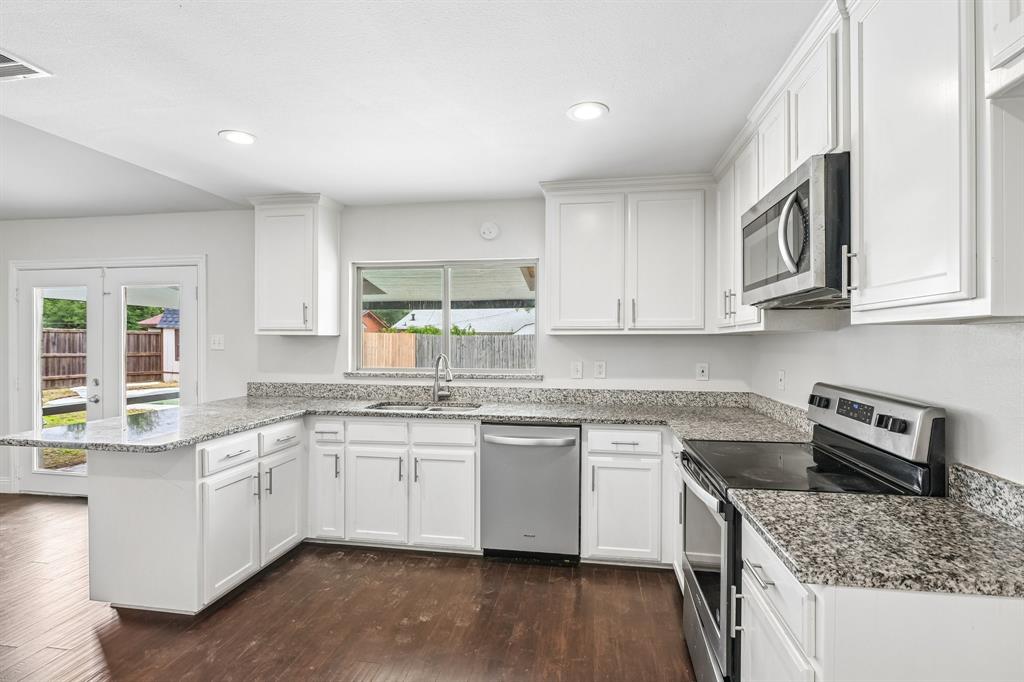 Country Club Estates - Residential