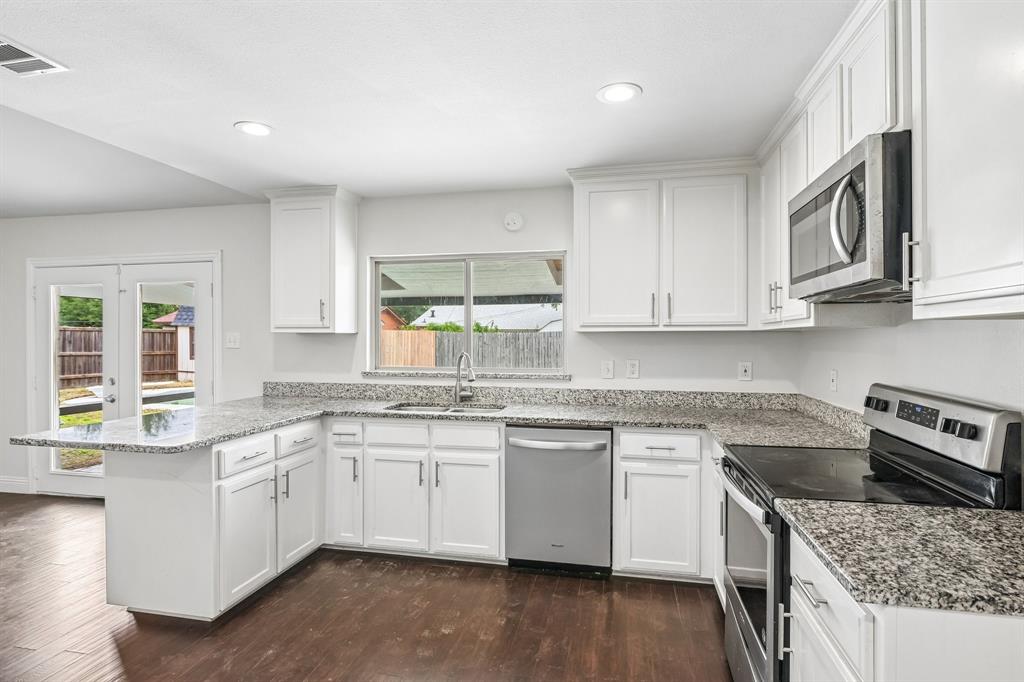Country Club Estates - Residential