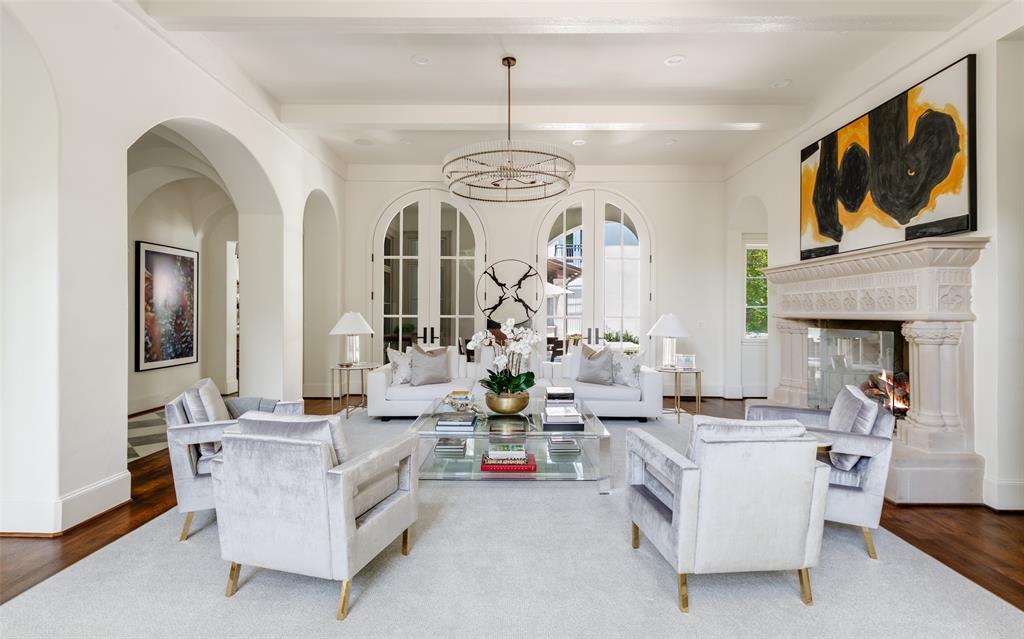 3600 Beverly Drive