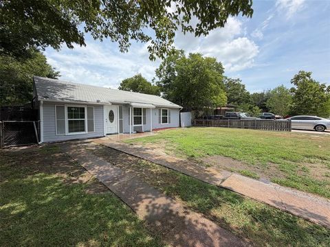 Tiny photo for 714 SW Dallas Street, Grand Prairie, TX 75051 (MLS # 21321983)