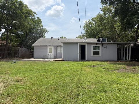 Tiny photo for 714 SW Dallas Street, Grand Prairie, TX 75051 (MLS # 21321983)
