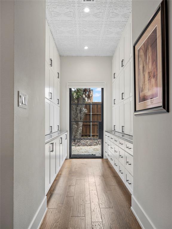 Schreiber Manor 01 Inst - Residential