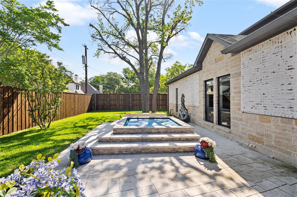 Schreiber Manor 01 Inst - Residential