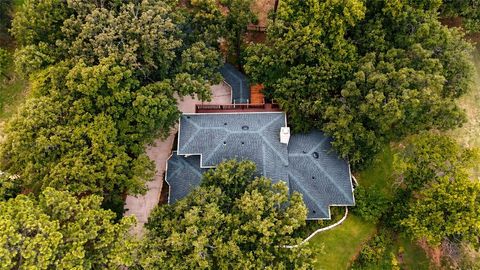 Photo of 1701 Oriole Drive, Flower Mound, TX 75022 (MLS # 21341877)
