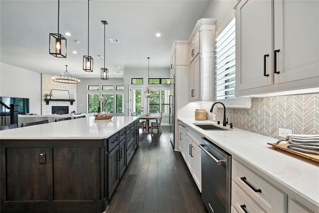 Flower Mound, Texas 75022, United States, 4 Bedrooms Bedrooms, ,5 BathroomsBathrooms,Residential,Pending,159850