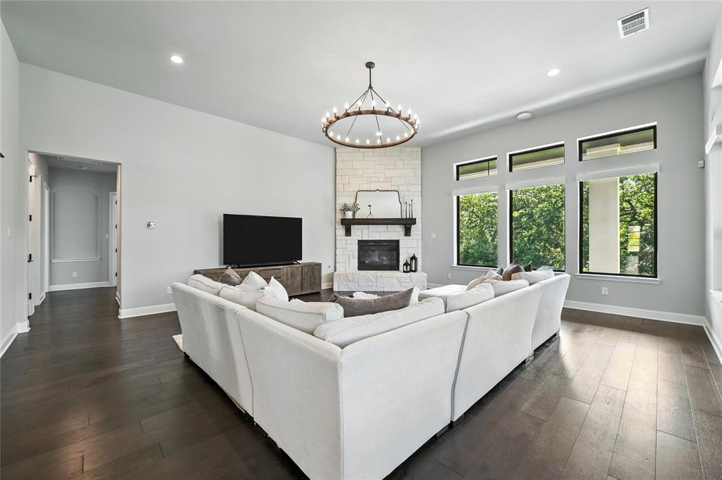 Flower Mound, Texas 75022, United States, 4 Bedrooms Bedrooms, ,5 BathroomsBathrooms,Residential,Pending,159850