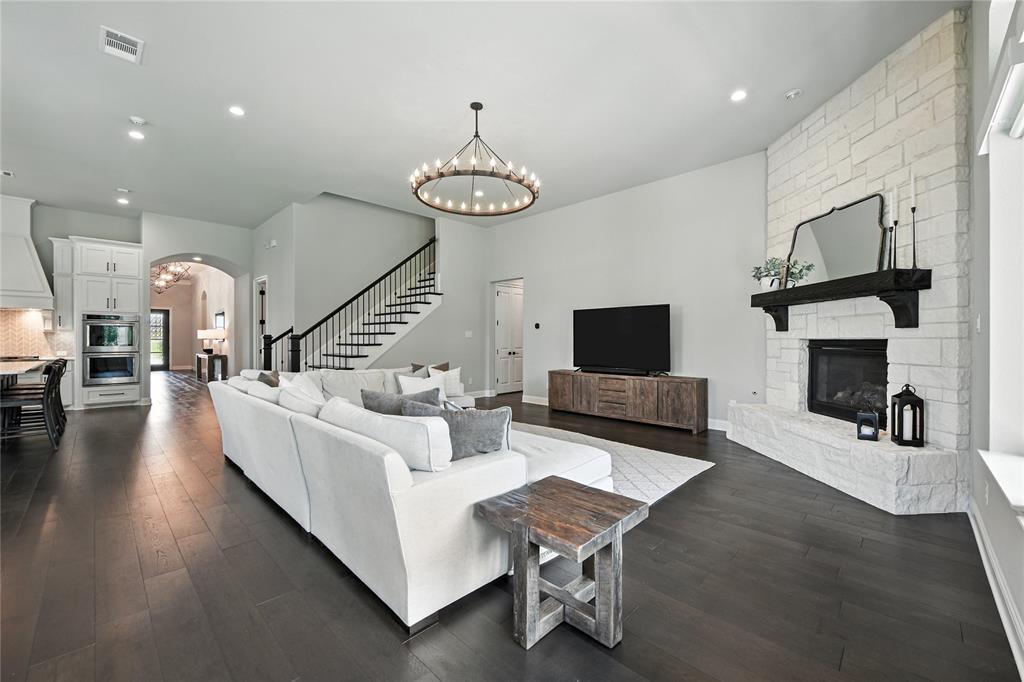 Flower Mound, Texas 75022, United States, 4 Bedrooms Bedrooms, ,5 BathroomsBathrooms,Residential,Pending,159850