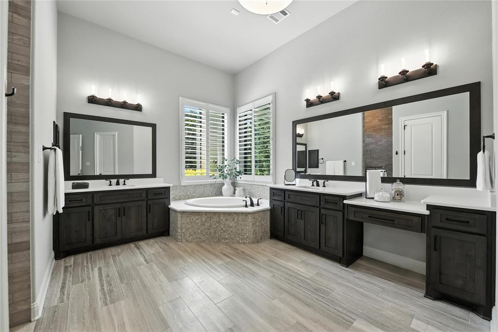 Flower Mound, Texas 75022, United States, 4 Bedrooms Bedrooms, ,5 BathroomsBathrooms,Residential,Pending,159850