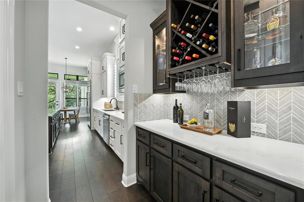 Flower Mound, Texas 75022, United States, 4 Bedrooms Bedrooms, ,5 BathroomsBathrooms,Residential,Pending,159850