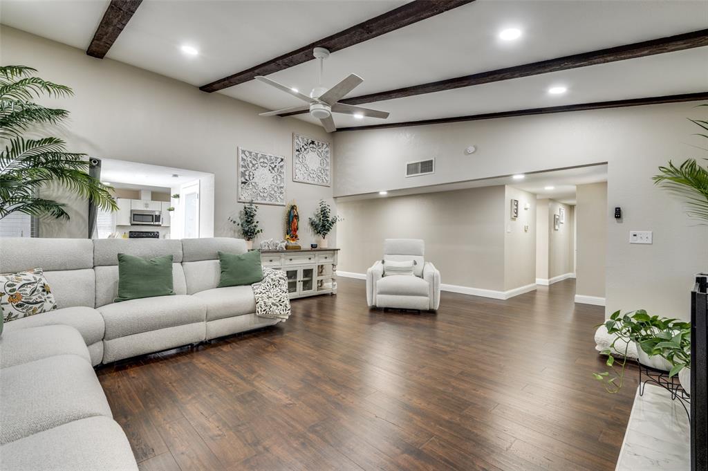 2109 Lewis Trail