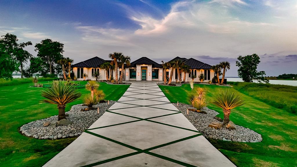 326 Emerald Lane