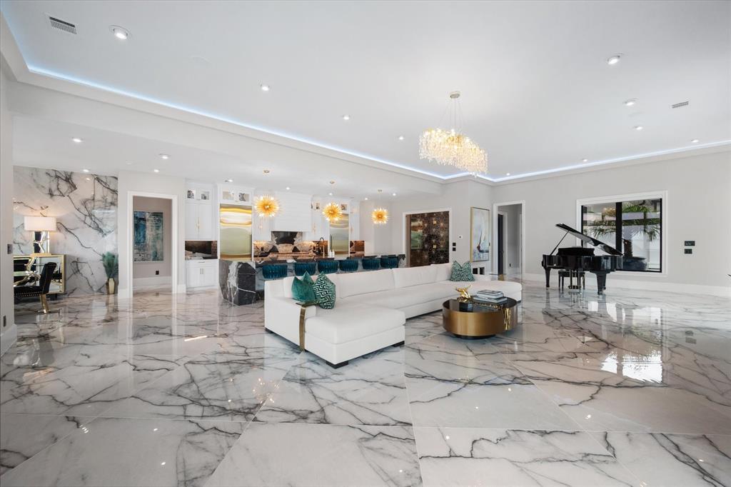 Diamond Point - Residential