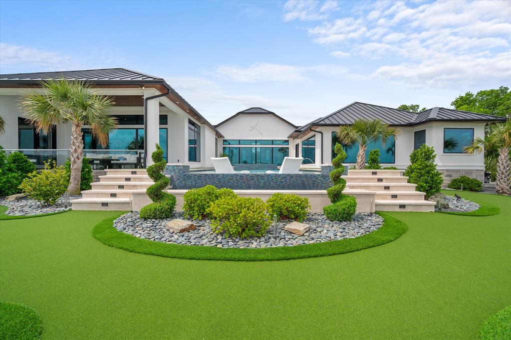 Diamond Point - Residential