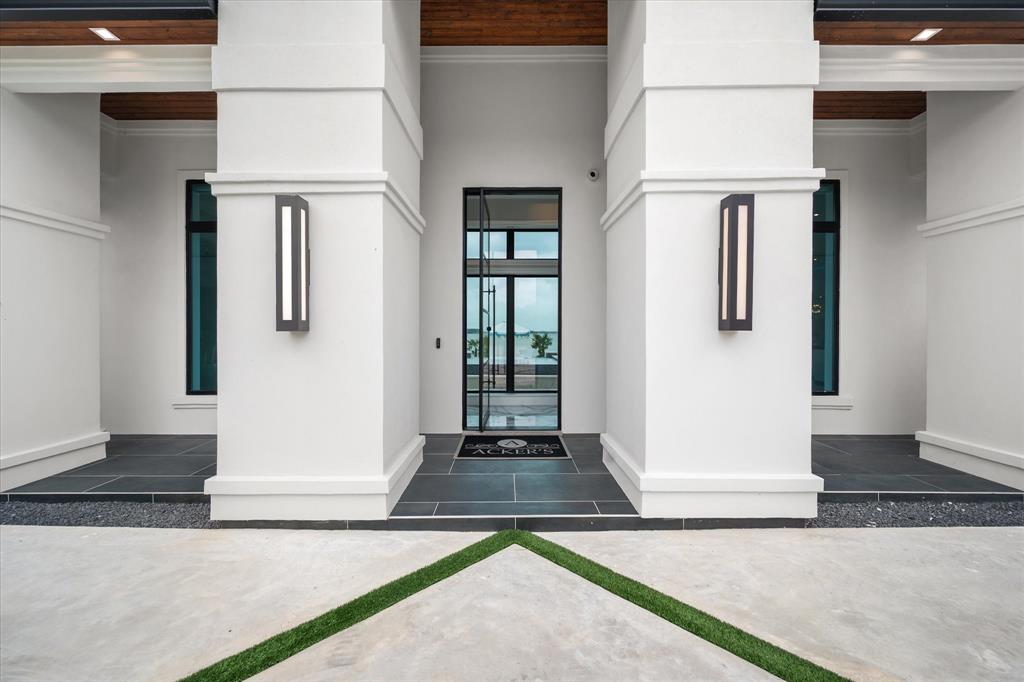 326 Emerald Lane
