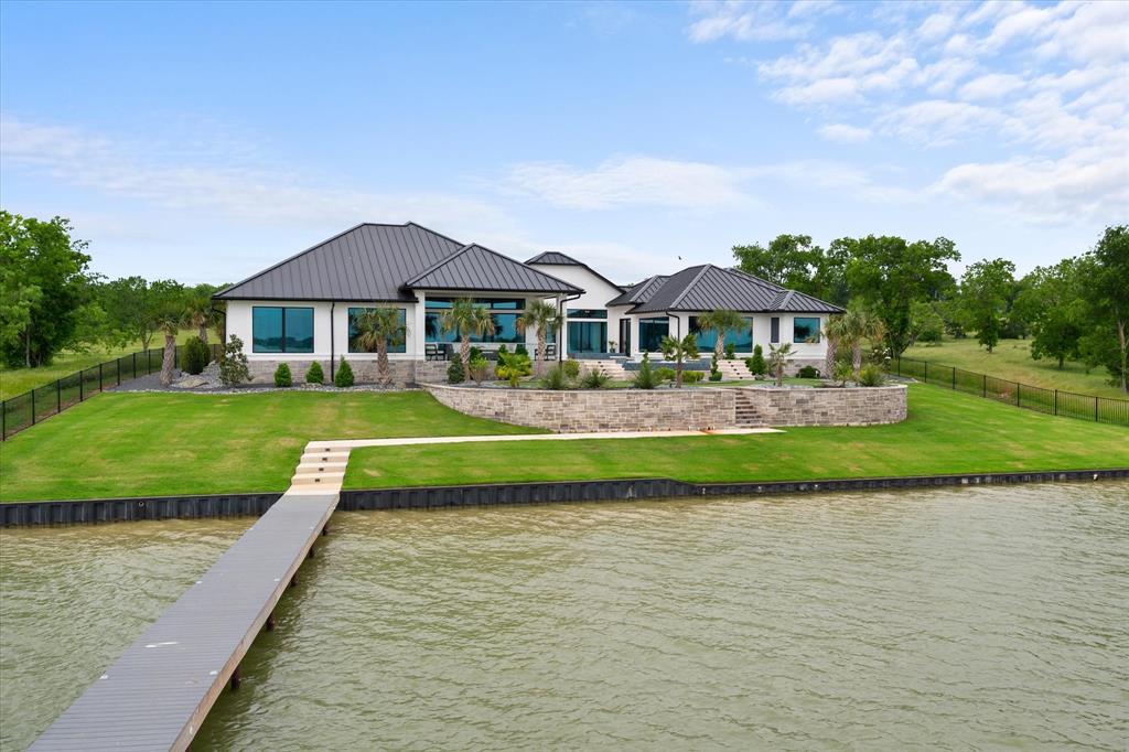 Diamond Point - Residential