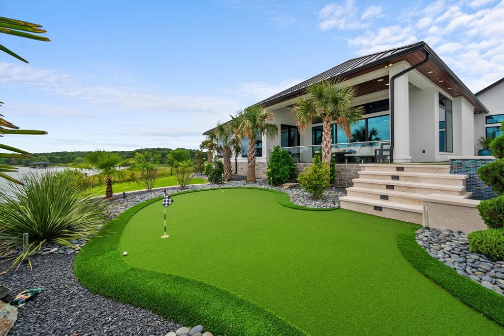 Diamond Point - Residential